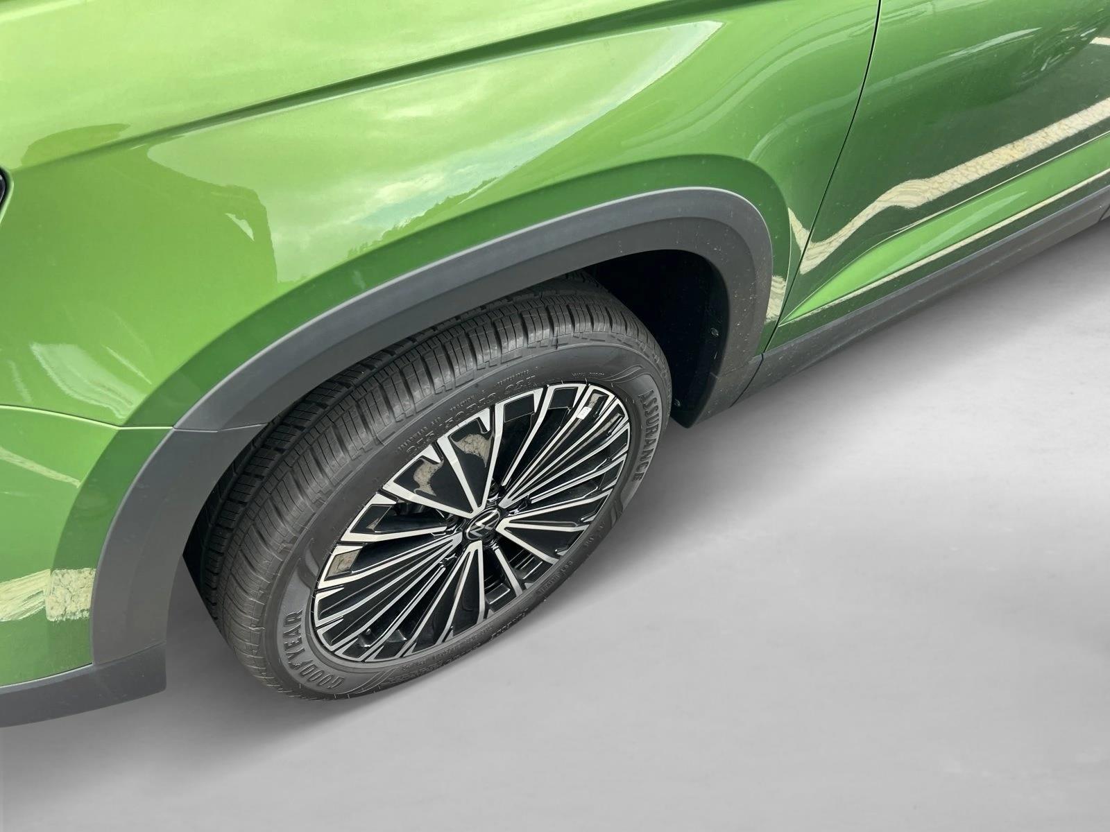 2025 Volkswagen Taos SE - Photo 17