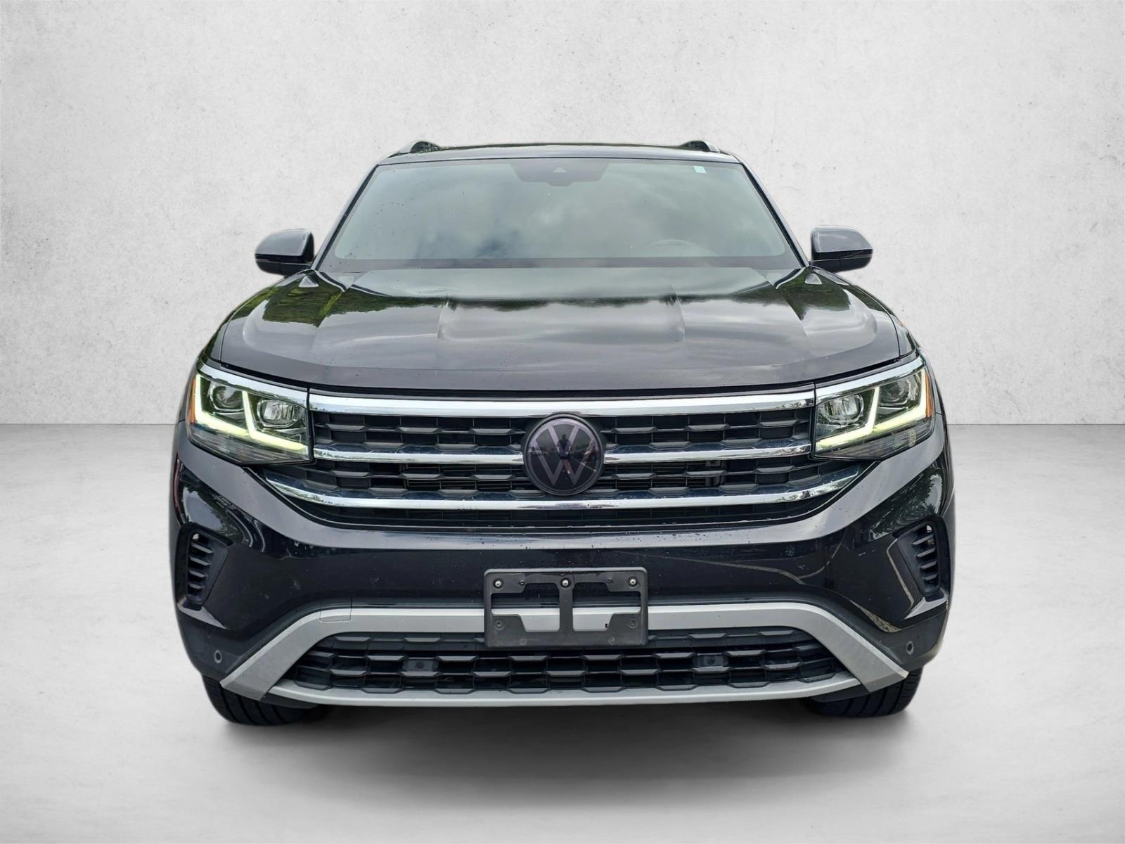 2020 Volkswagen Atlas Cross Sport V6 SEL photo 2