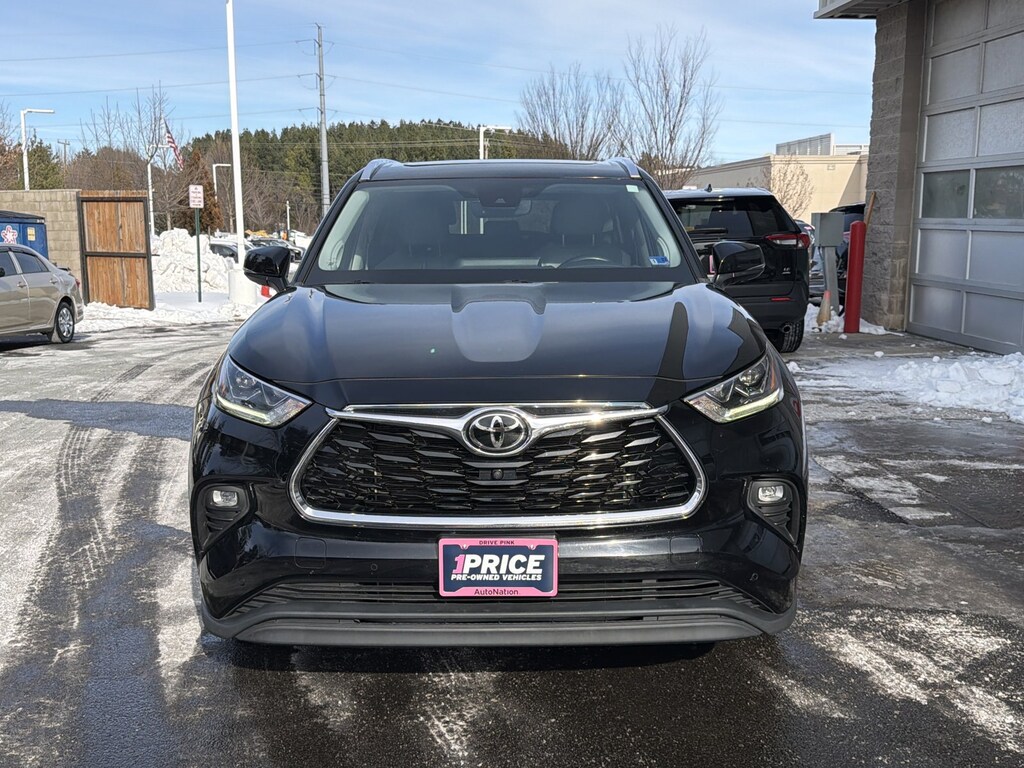 Used 2022 Toyota Highlander Limited SUV