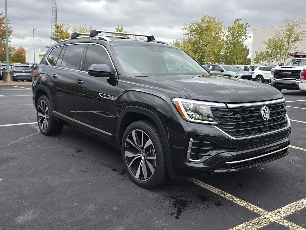 Used 2024 Volkswagen Atlas 2.0T SEL Premium R-Line SUV