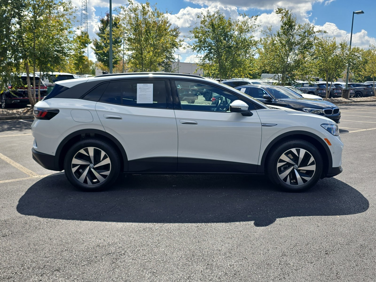2025 Volkswagen ID.4 Pro photo 4