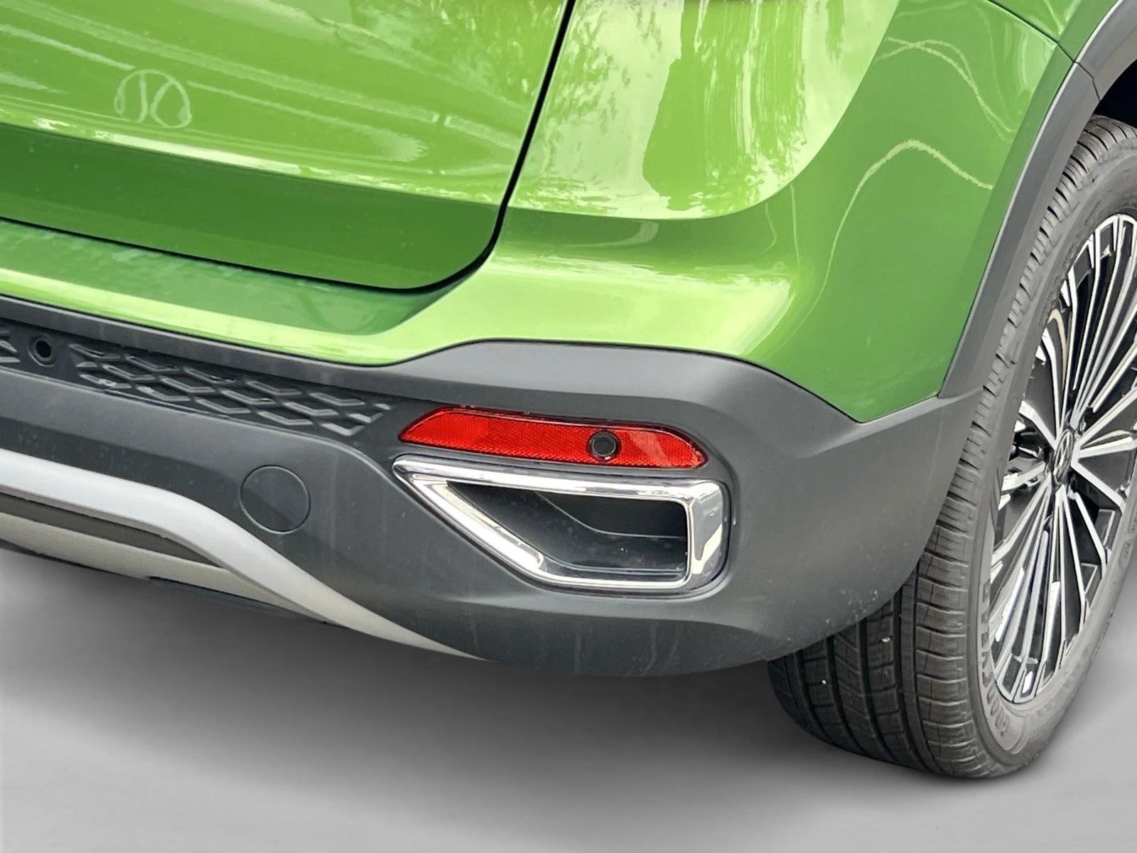 2025 Volkswagen Taos SE - Photo 10