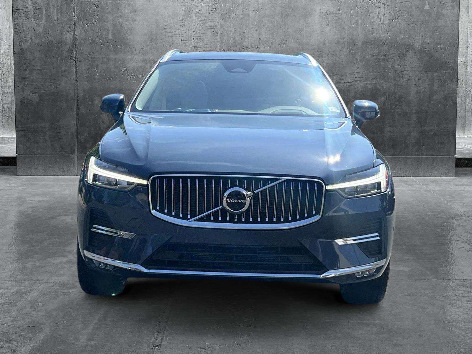 2022 Volvo XC60 Inscription photo 2
