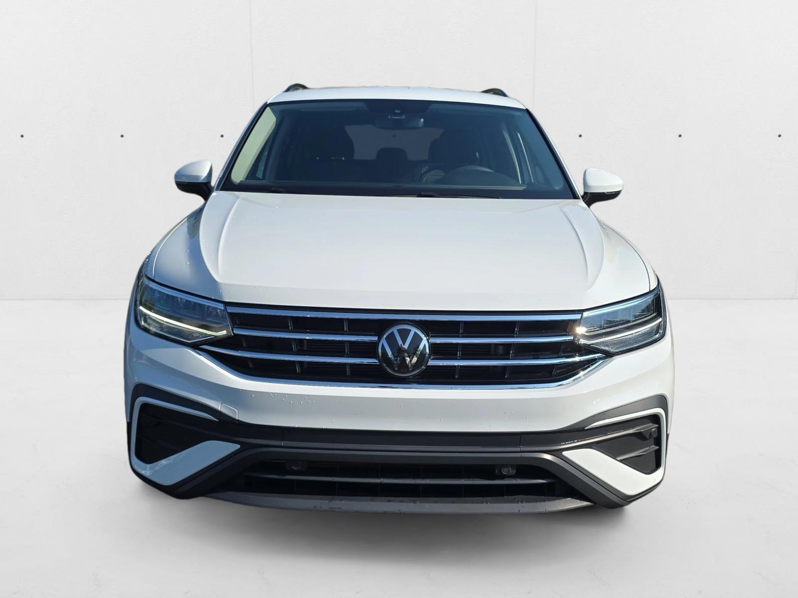 2023 Volkswagen Tiguan S photo 2