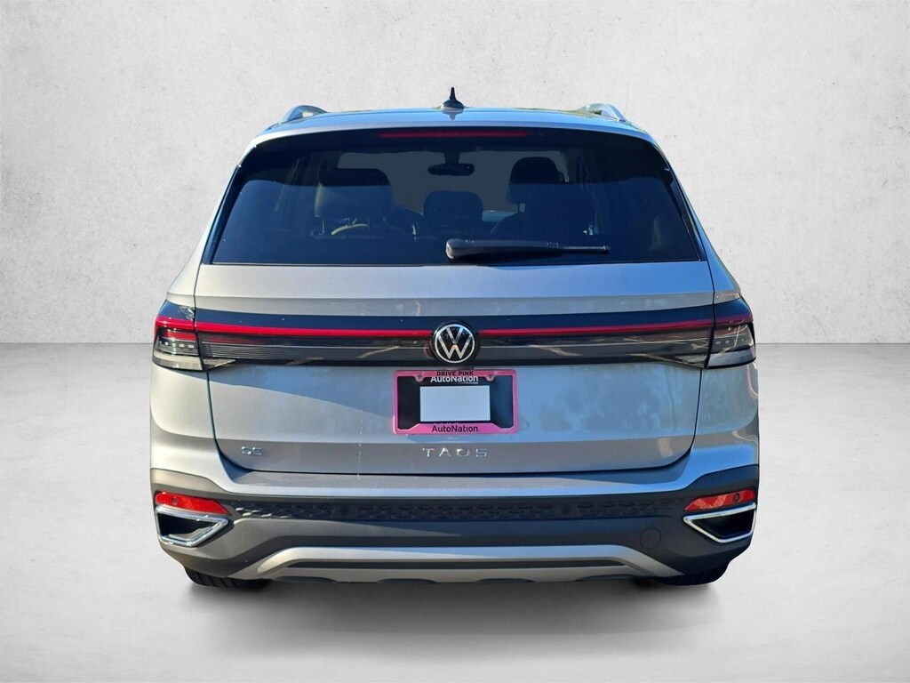 New 2025 Volkswagen Taos 1.5T SE SUV