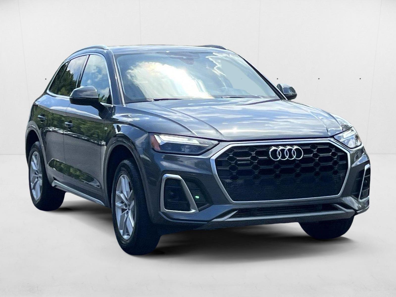 2022 Audi Q5 S line Premium photo 2