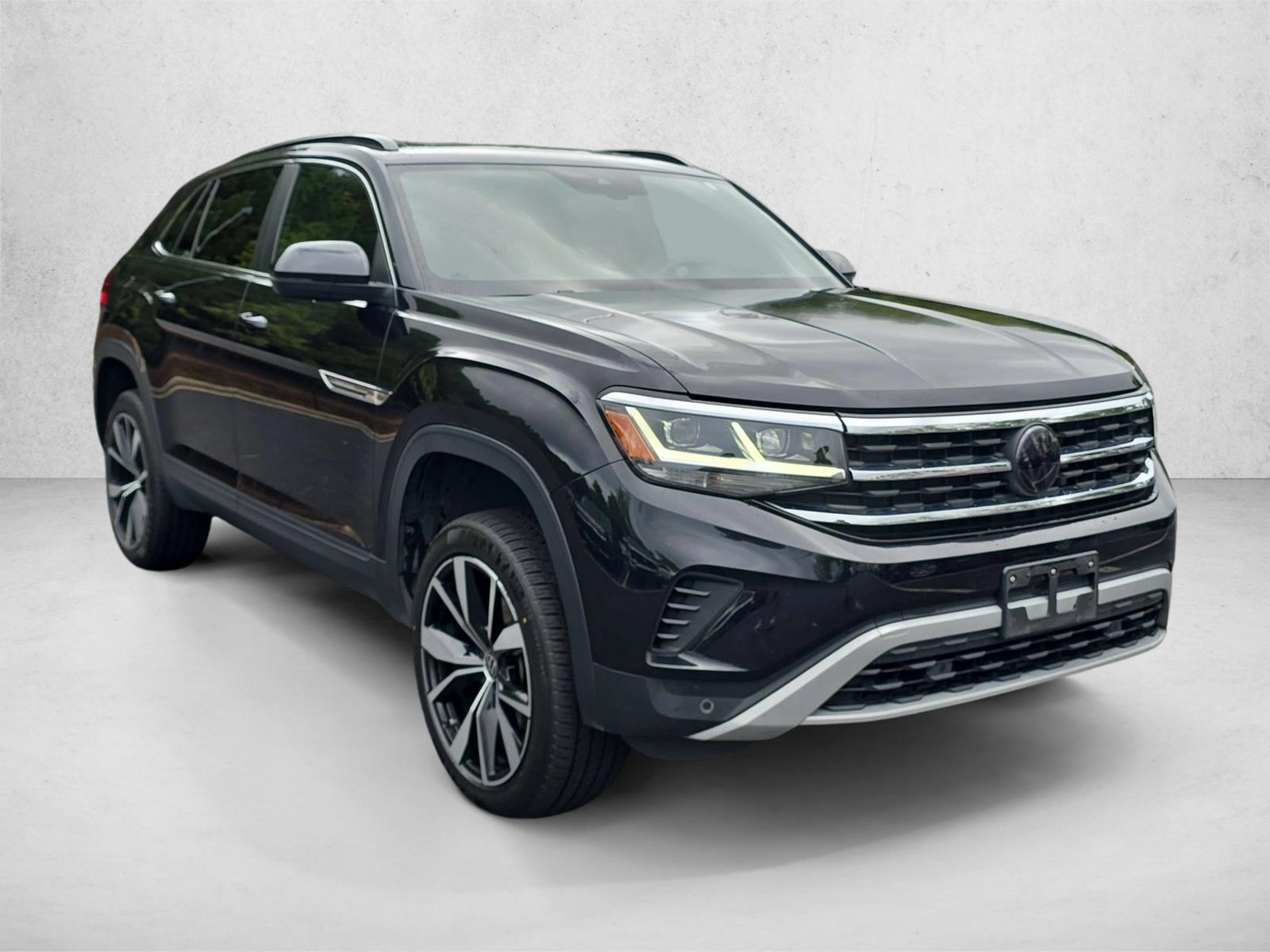 2020 Volkswagen Atlas Cross Sport V6 SEL photo 3