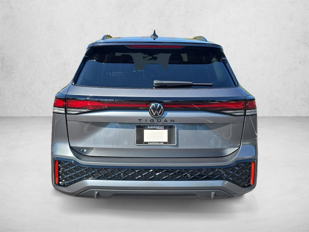 New 2026 Volkswagen Tiguan 2.0T SE SUV