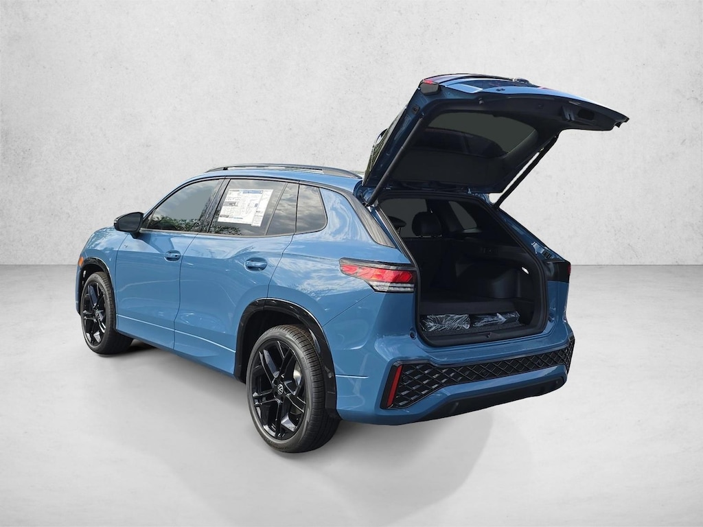 New 2026 Volkswagen Tiguan SE R-Line Black SUV