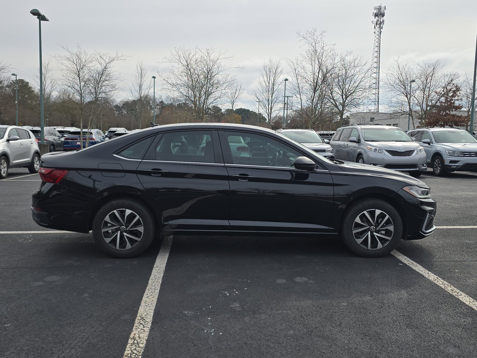 2025 Volkswagen Jetta S photo 4