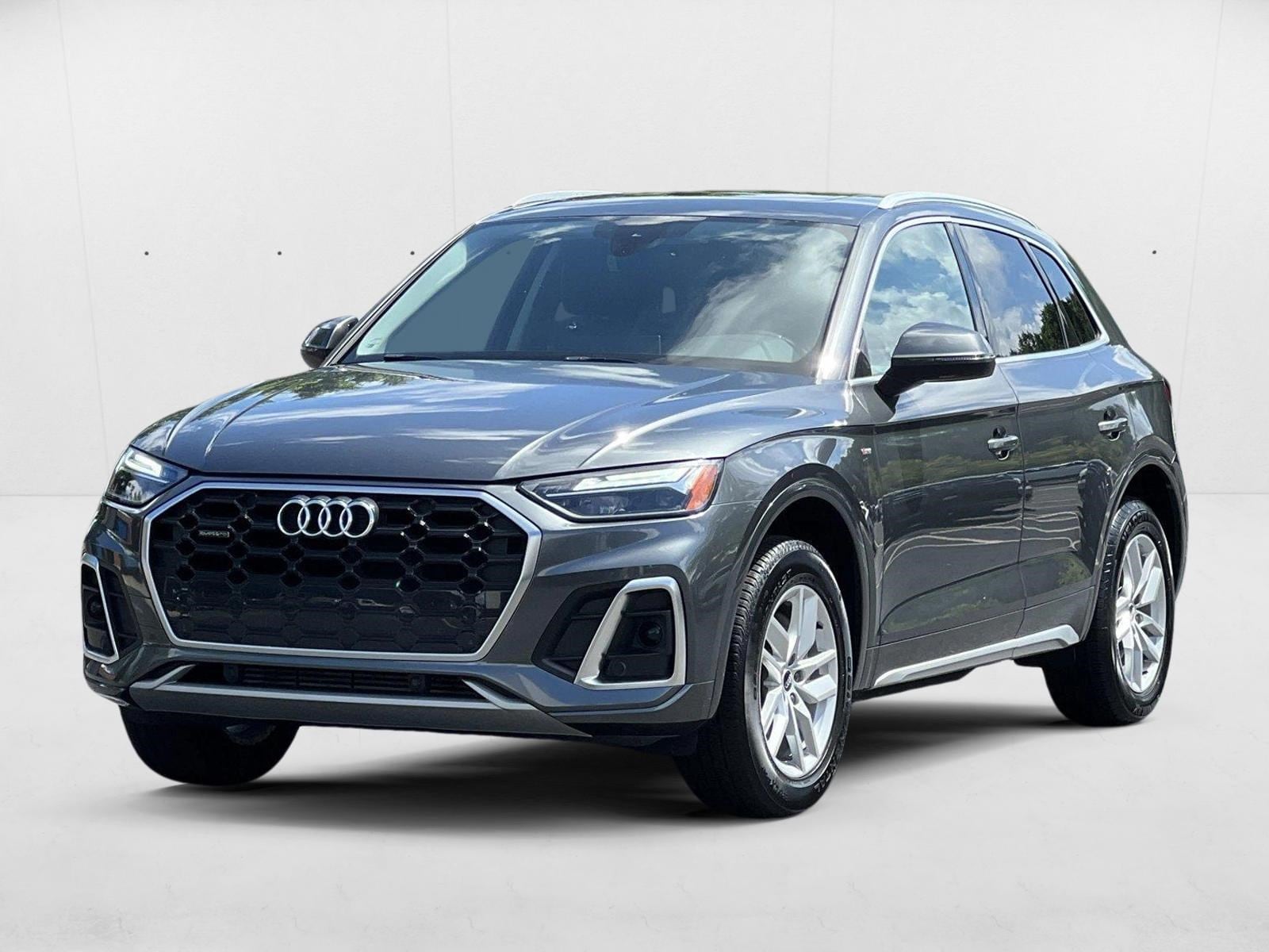 2022 Audi Q5 Premium's photo