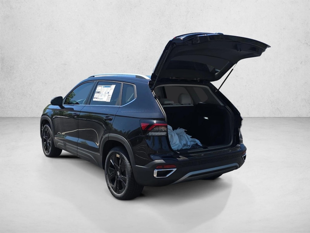New 2026 Volkswagen Taos 1.5T SE SUV