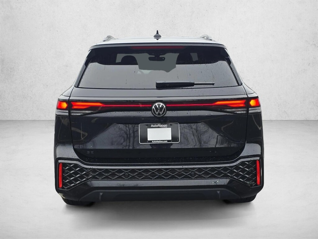 New 2026 Volkswagen Tiguan 2.0T SE R-Line Black SUV
