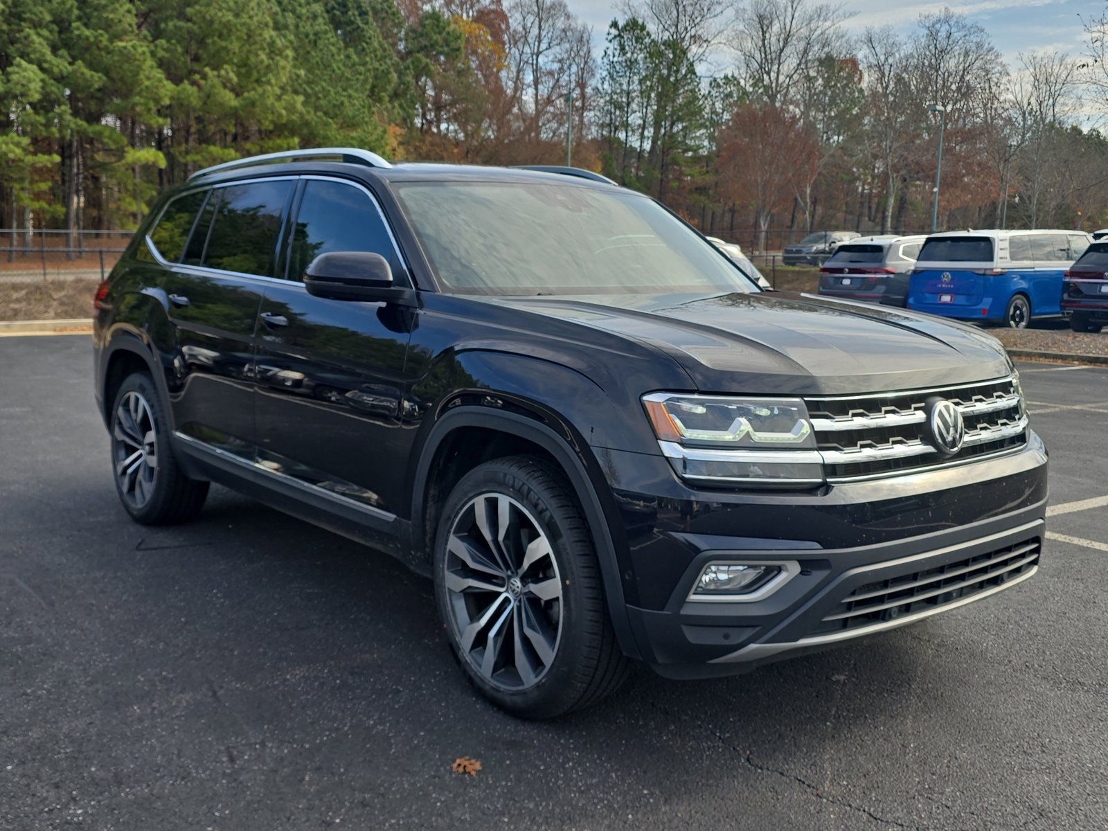 2019 Volkswagen Atlas V6 SEL Premium photo 3