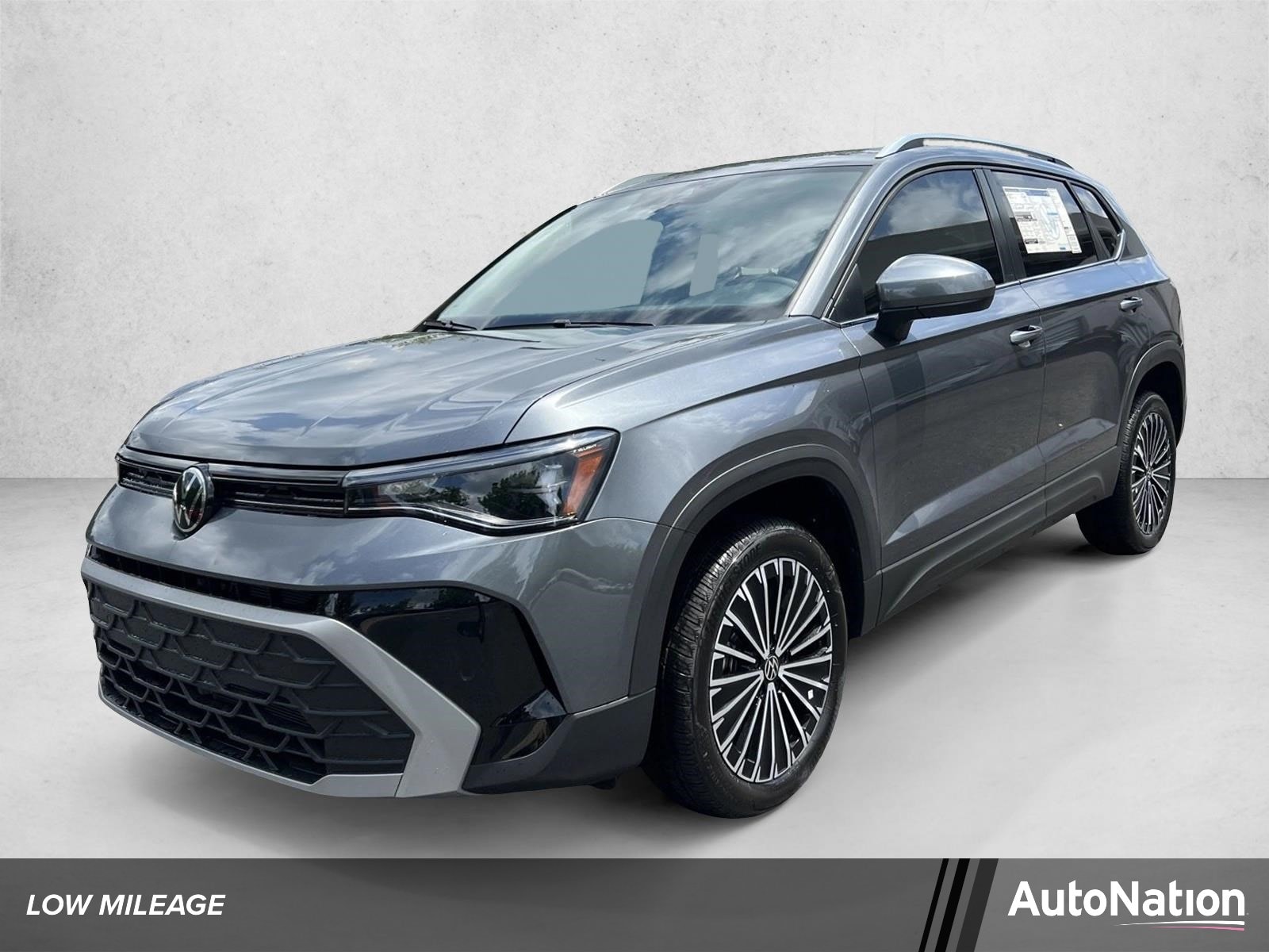 2025 Volkswagen Taos SE SUV