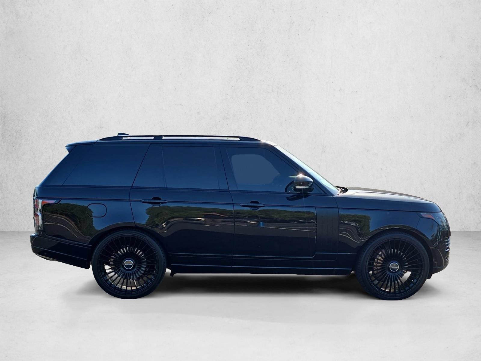 2020 Land Rover Range Rover HSE photo 4