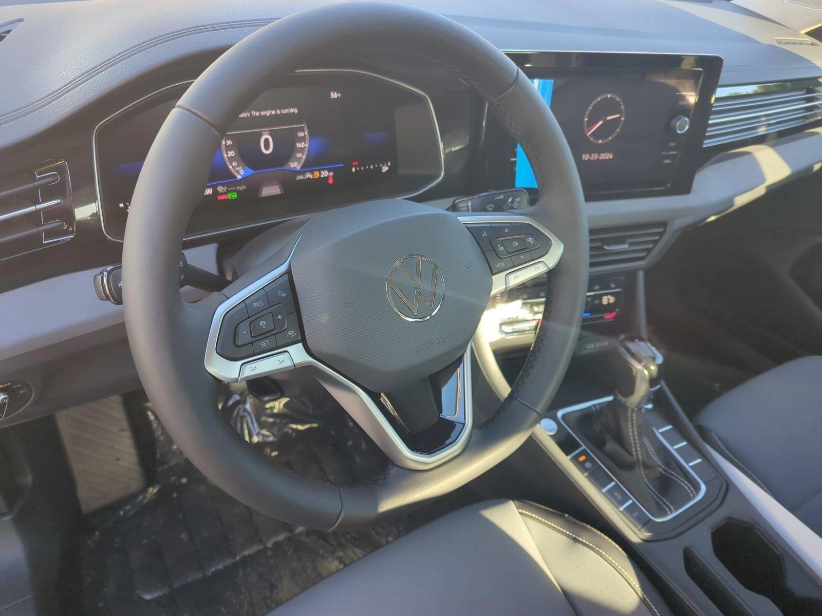 2025 Volkswagen Jetta SE photo 3