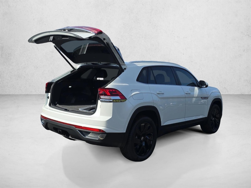 New 2026 Volkswagen Atlas Cross Sport 2.0T SE w/Technology SUV
