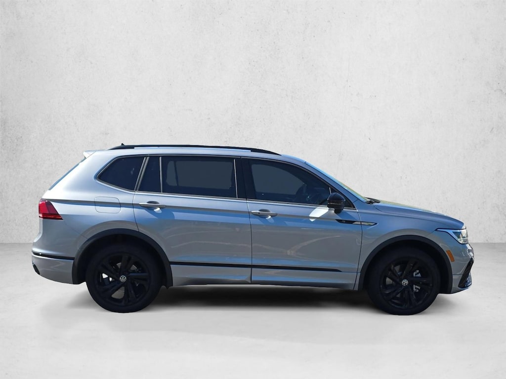 Used 2023 Volkswagen Tiguan SE R-Line Black SUV