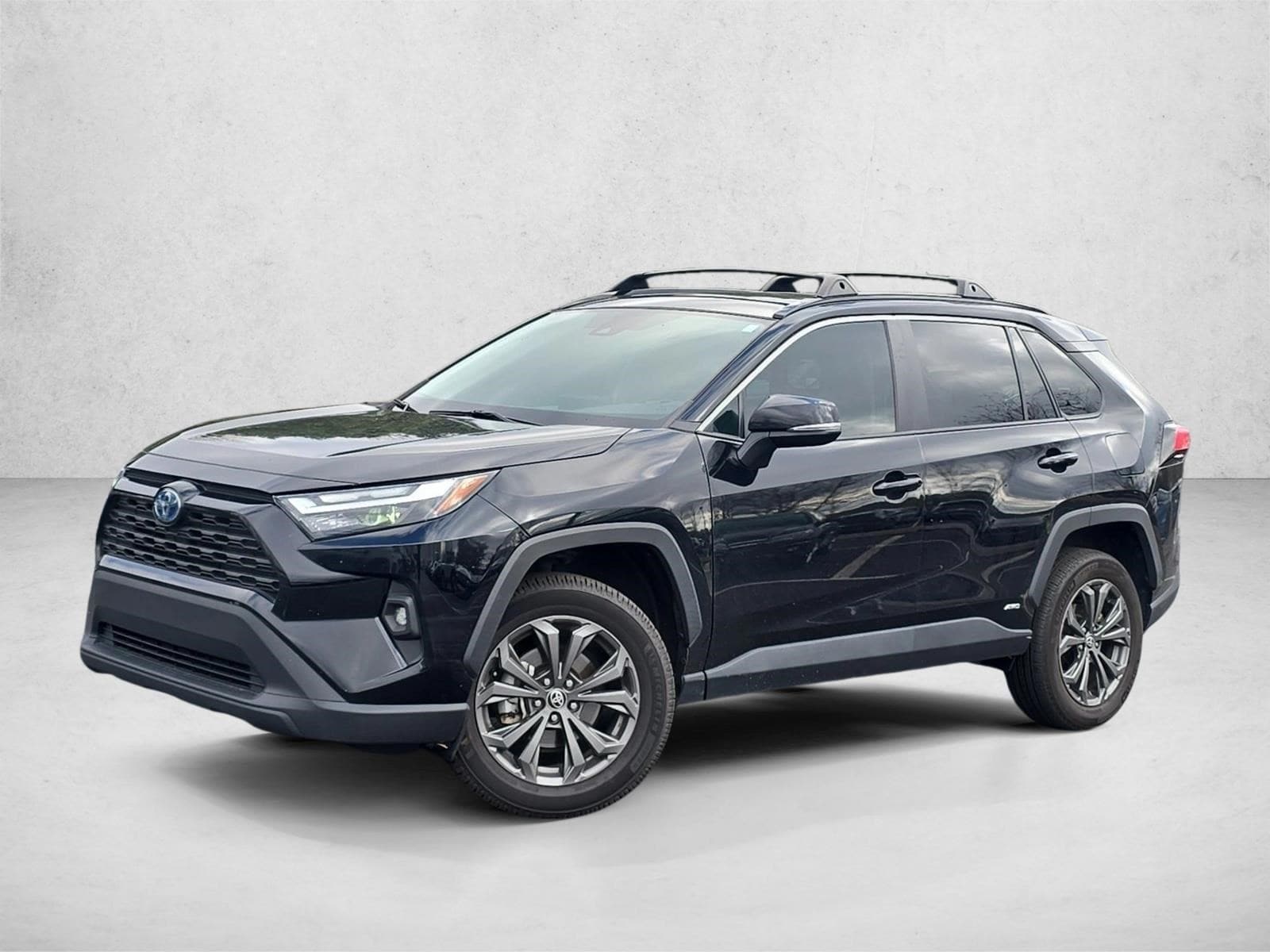 2022 Toyota RAV4 XLE Premium's photo