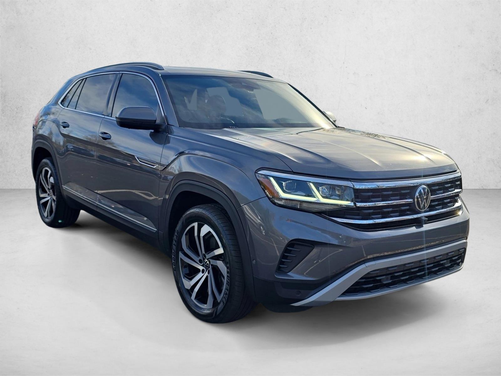 2021 Volkswagen Atlas Cross Sport V6 SEL Premium photo 3