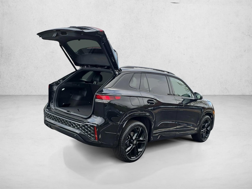 New 2026 Volkswagen Tiguan 2.0T SE SUV