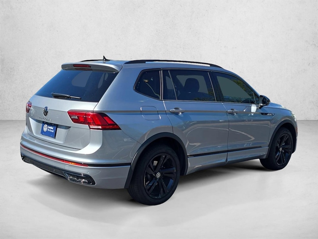Used 2023 Volkswagen Tiguan SE R-Line Black SUV