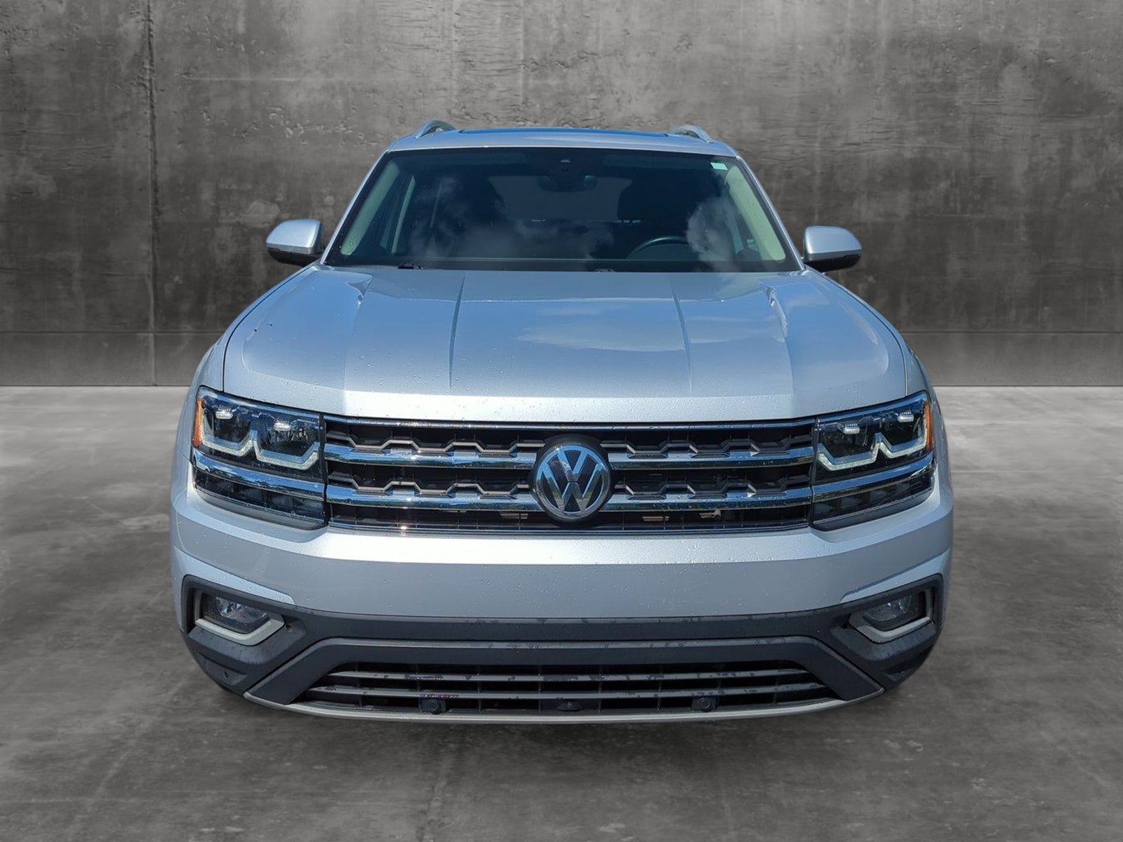 Used 2019 Volkswagen Atlas SEL Premium with VIN 1V2NR2CA4KC555500 for sale in Buford, GA