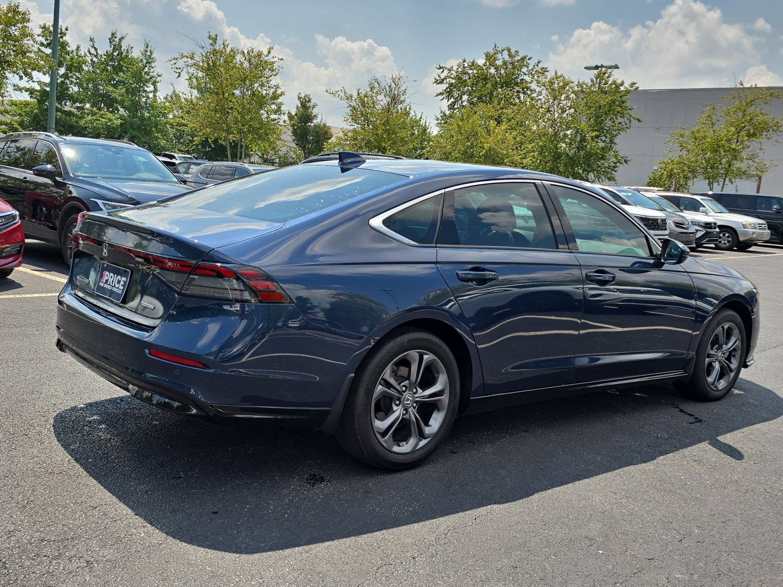 2024 Honda Accord Hybrid EX-L photo 3