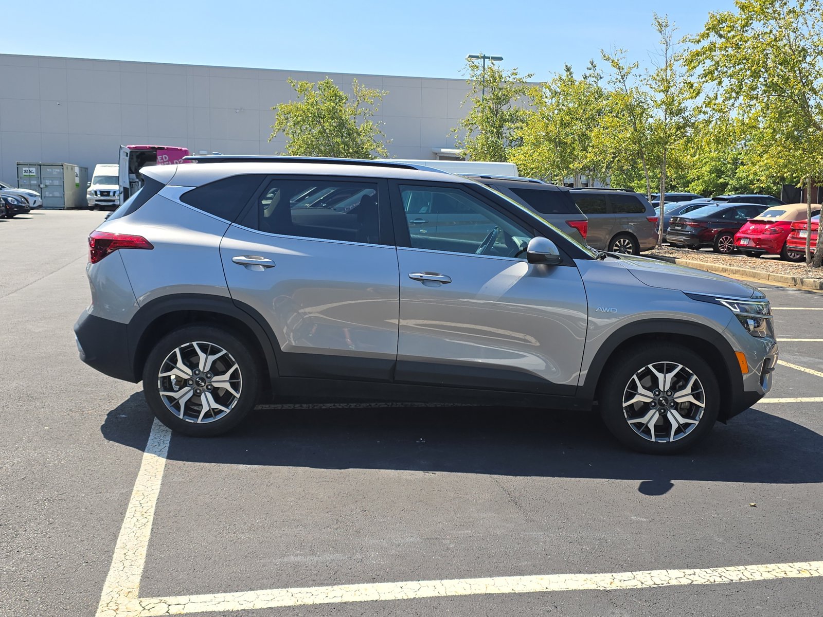 2022 Kia Seltos EX photo 3