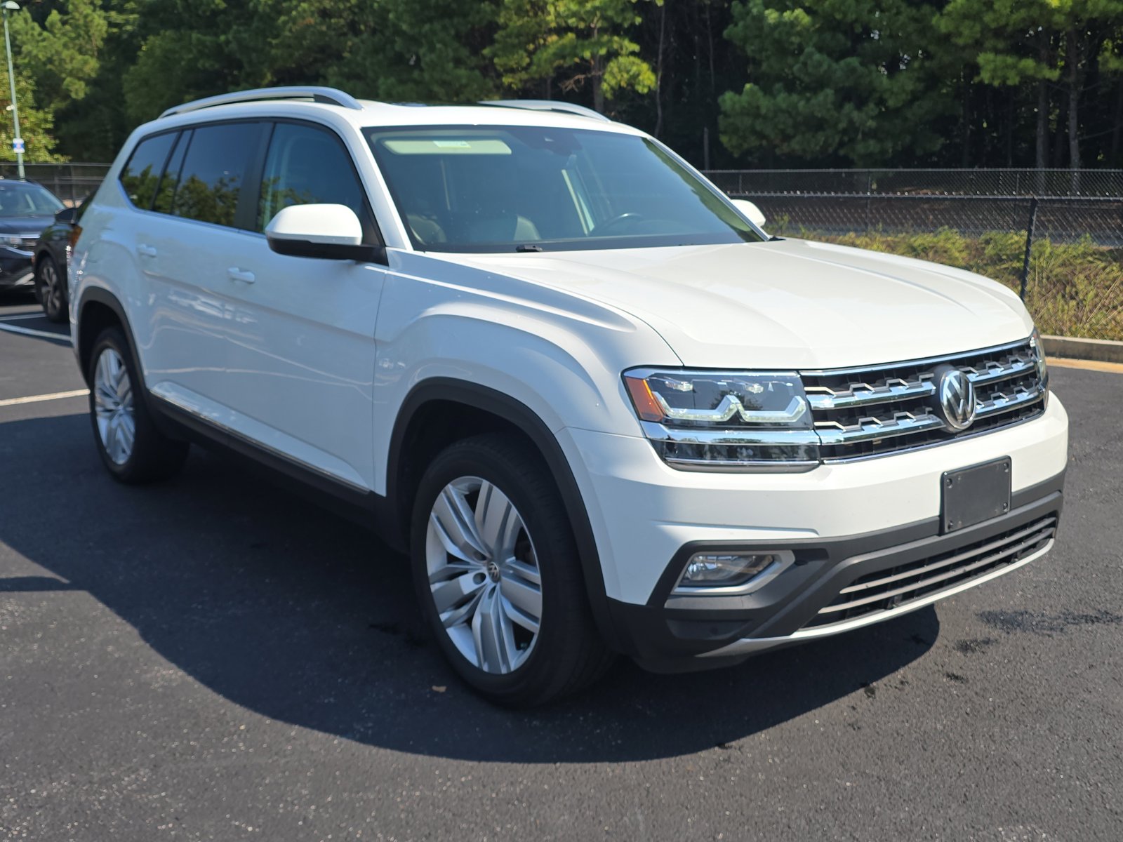 2019 Volkswagen Atlas V6 SEL photo 2