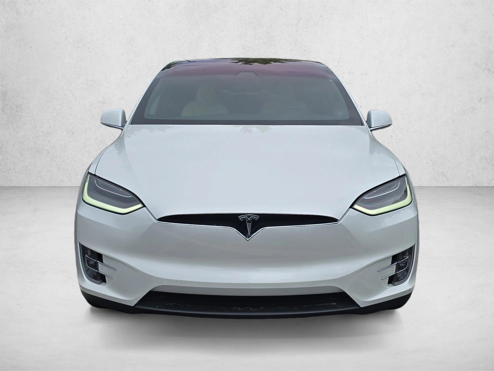2021 Tesla Model X Long Range photo 2