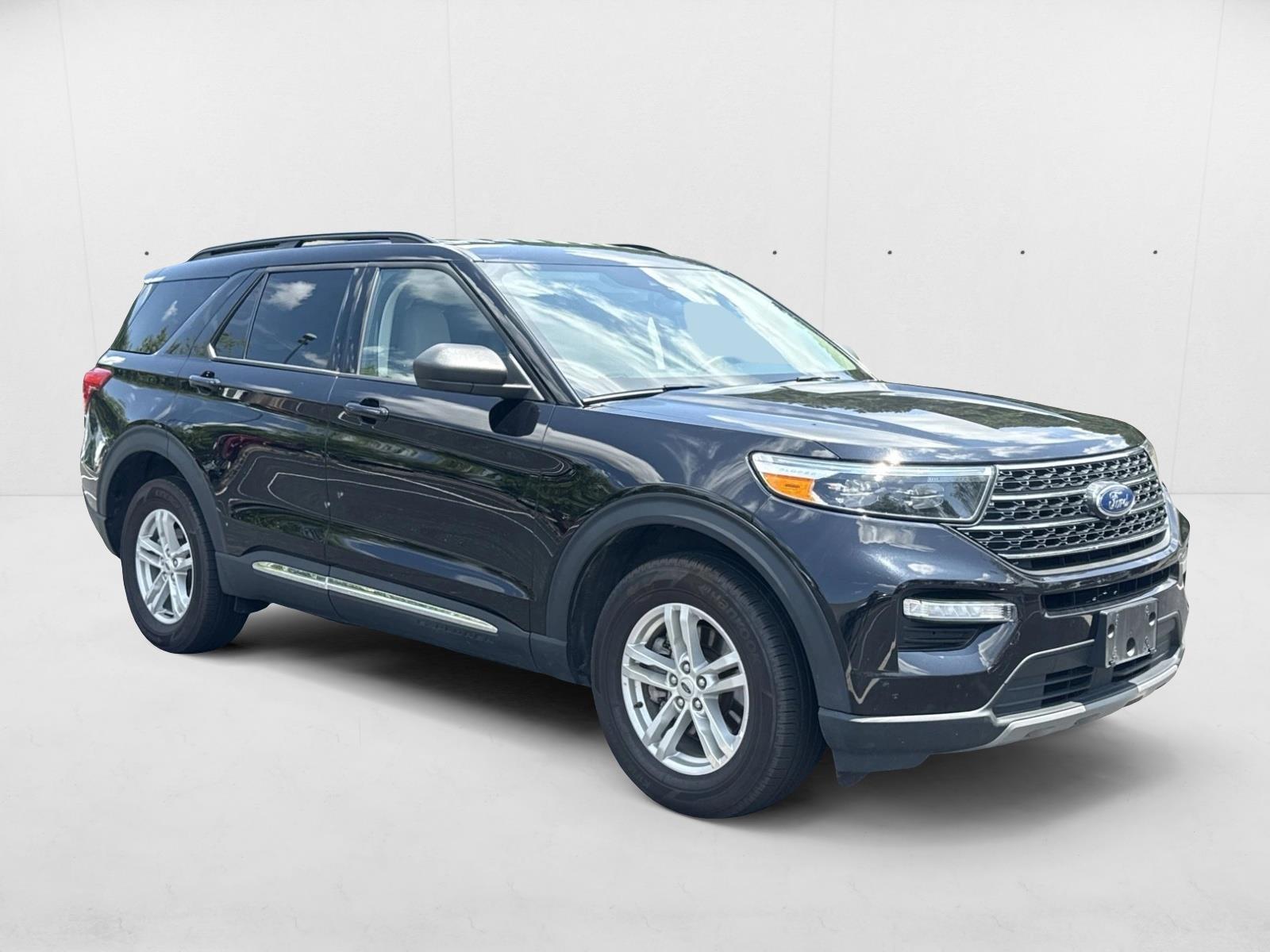 2024 Ford Explorer XLT photo 3