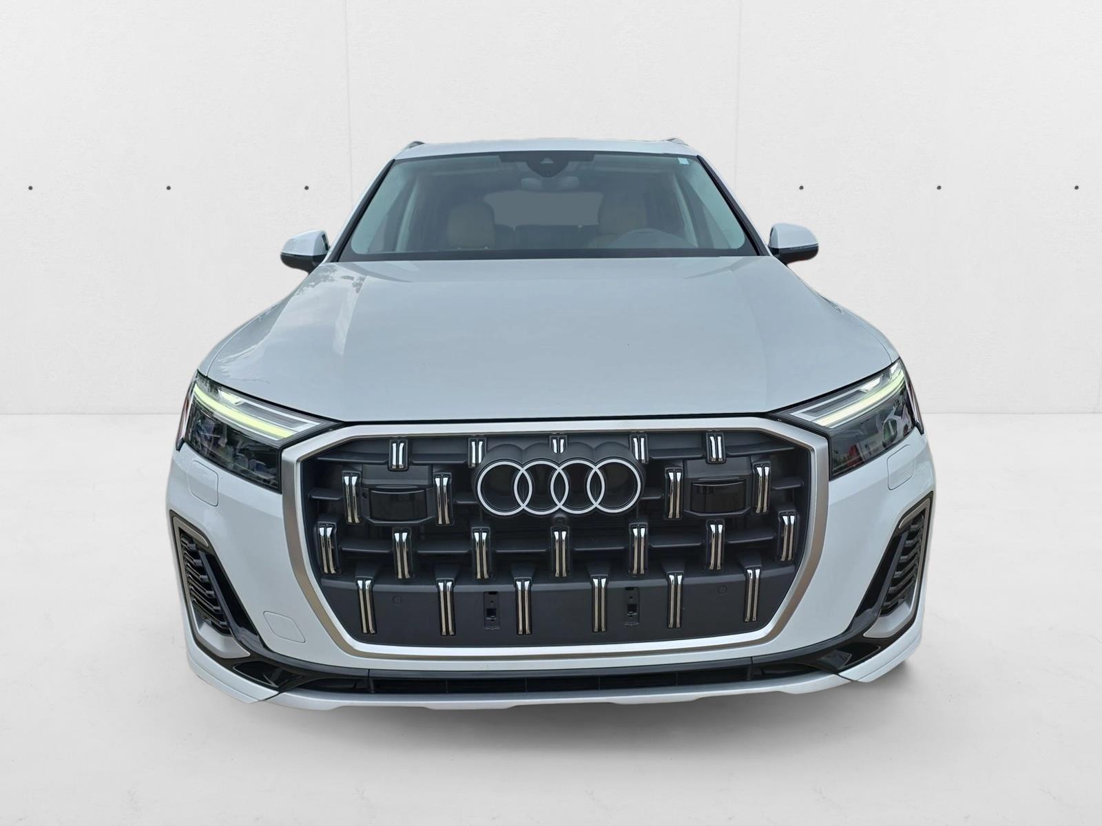 2025 Audi Q7 Premium Plus photo 2