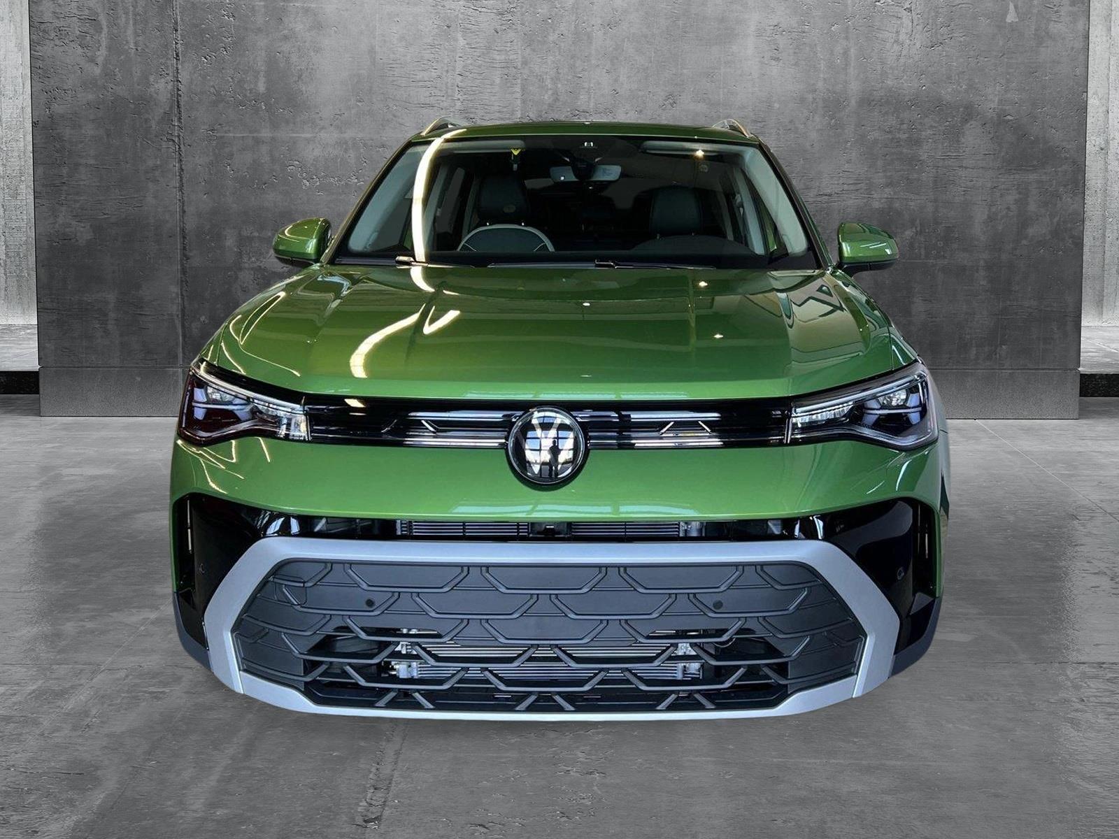2025 Volkswagen Taos SE photo 2
