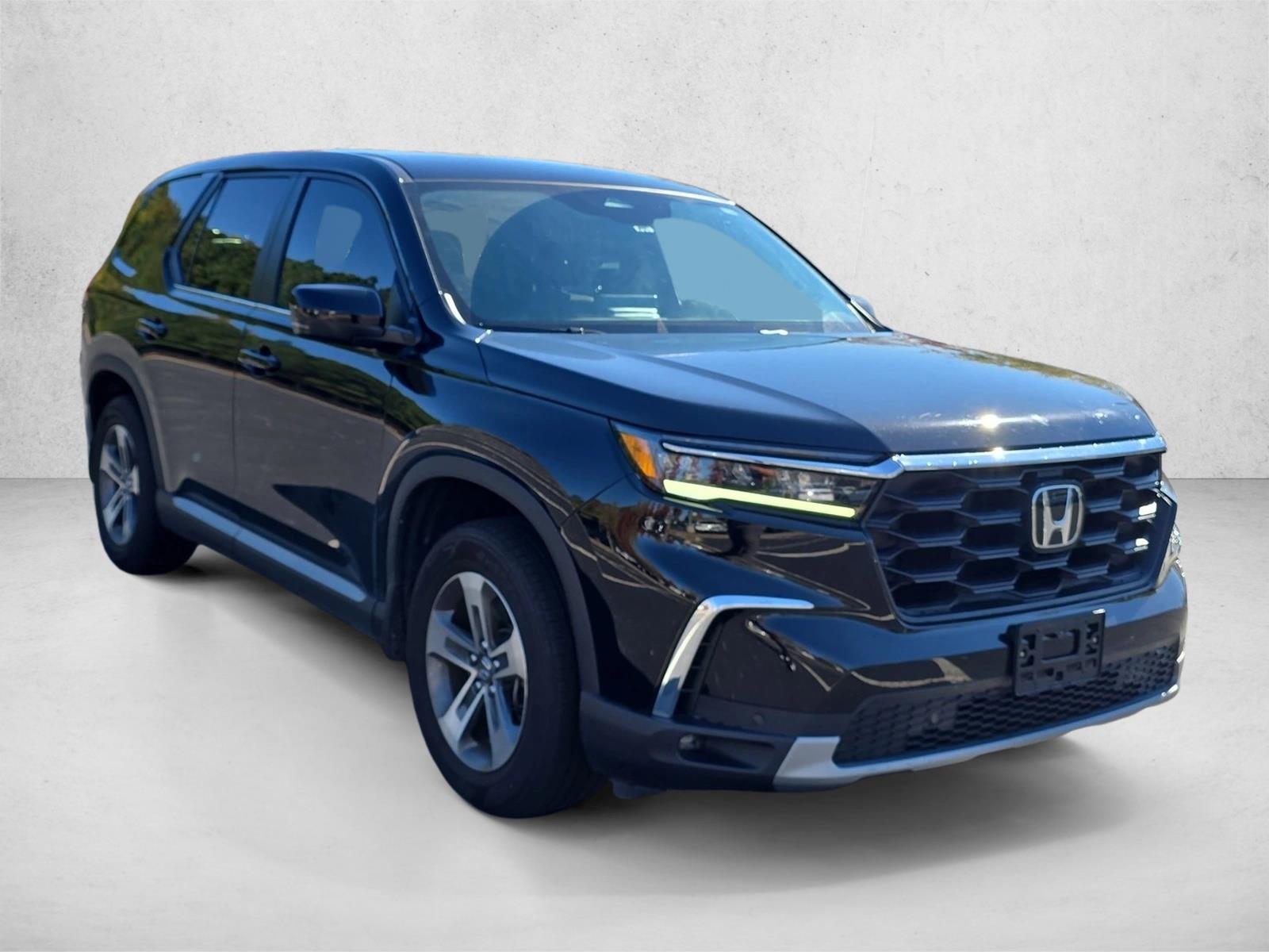 2025 Honda Pilot EX-L photo 3