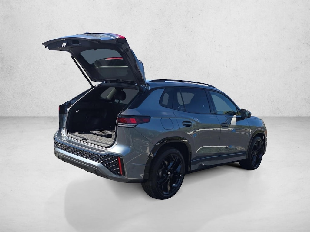 New 2026 Volkswagen Tiguan 2.0T SE SUV