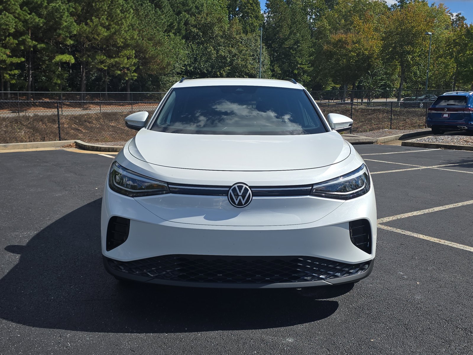 2025 Volkswagen ID.4 Pro photo 2