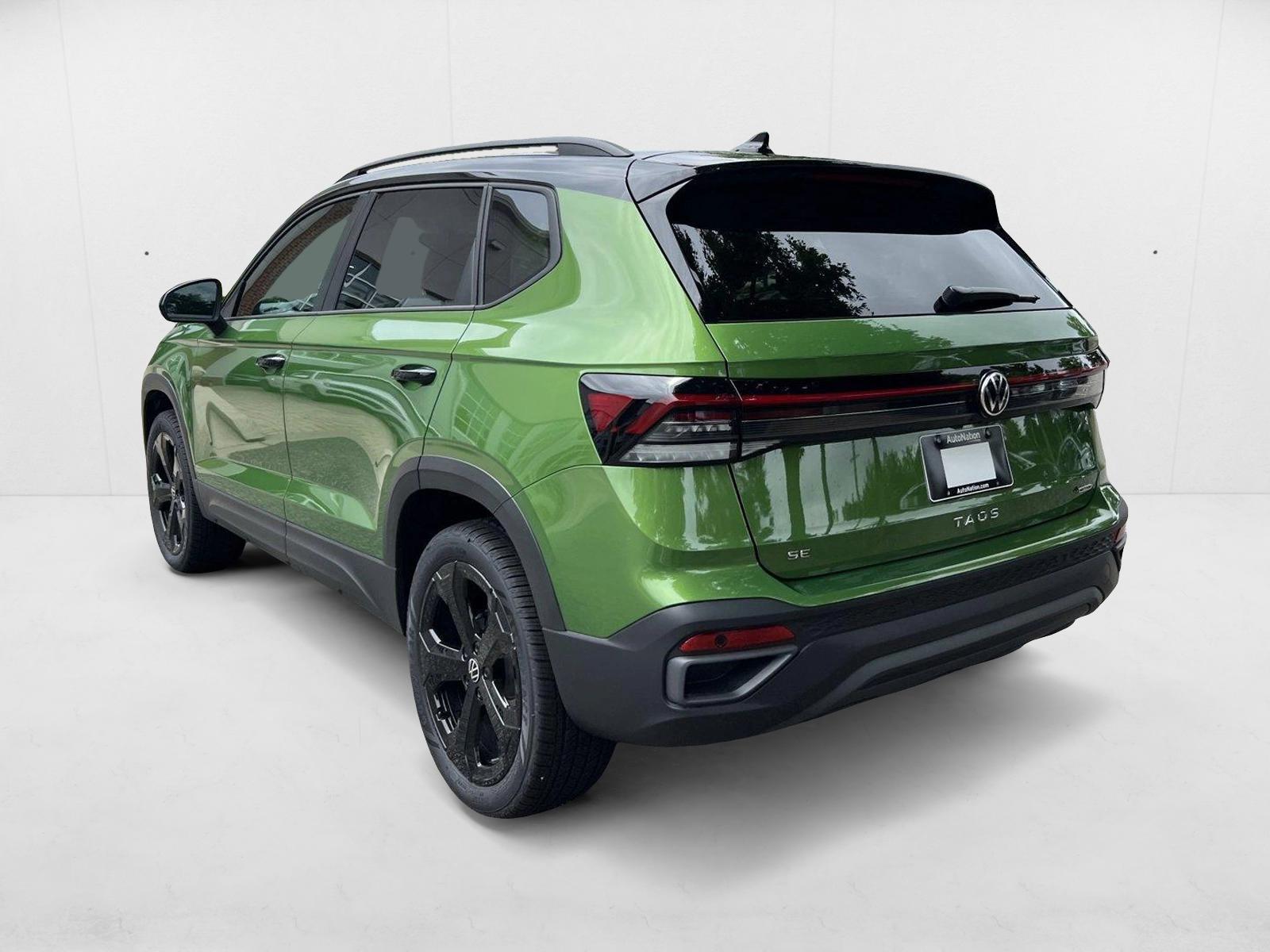 2025 Volkswagen Taos SE Black - Photo 8