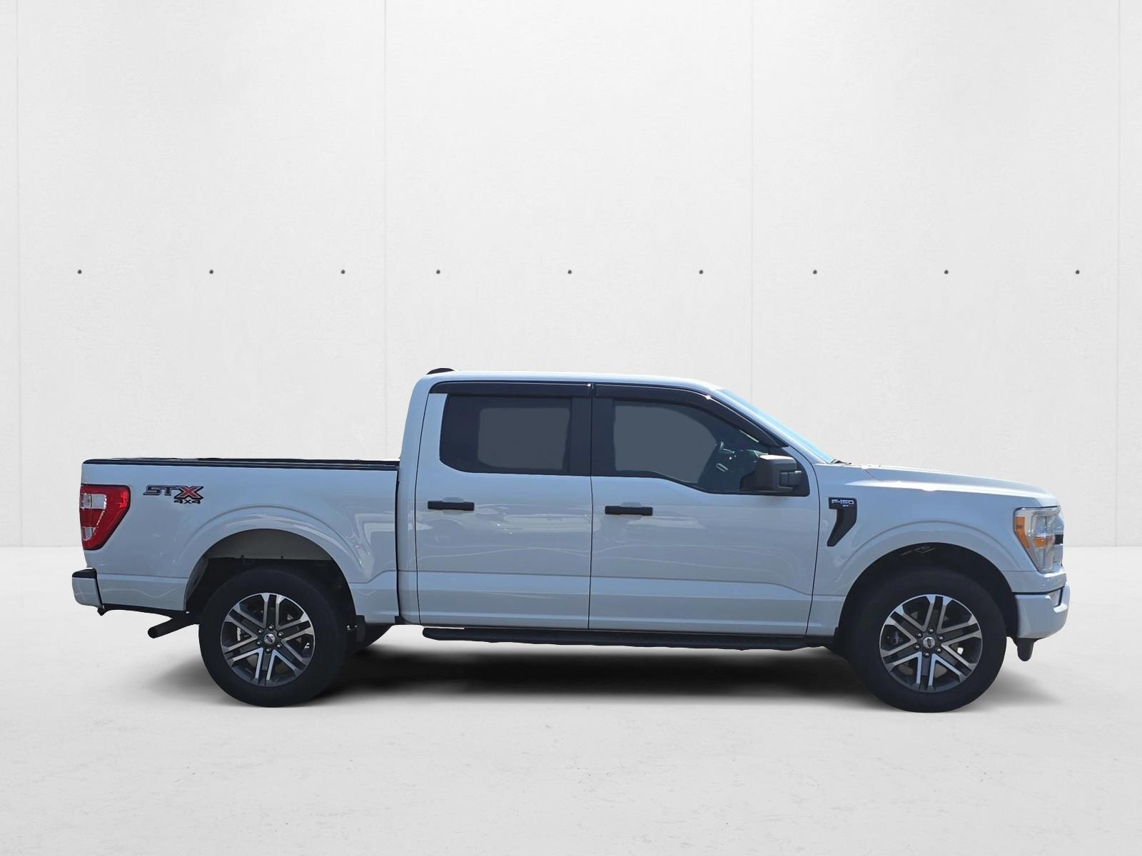 2022 Ford F-150 XL photo 4