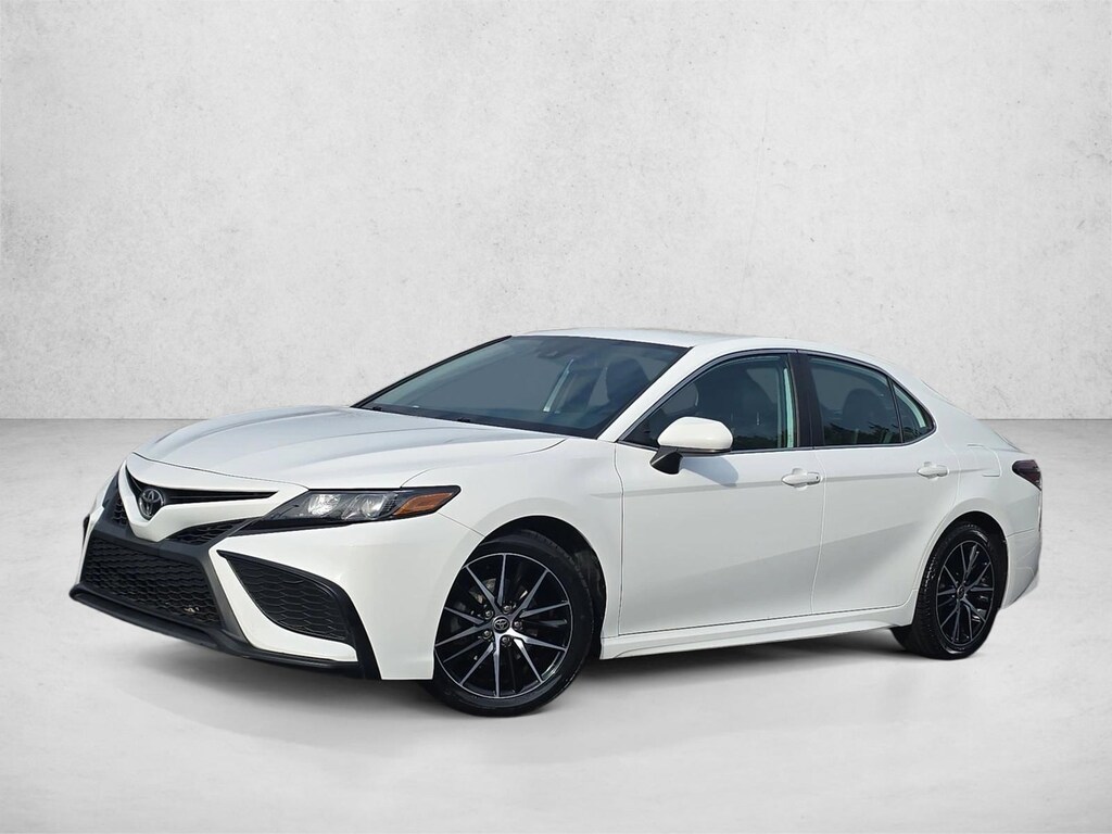 Used 2021 Toyota Camry SE Sedan
