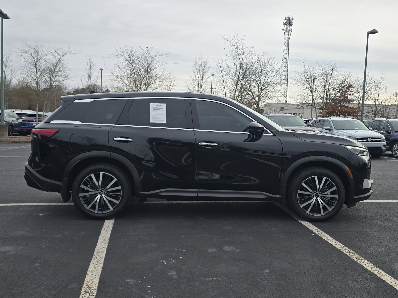 2025 Infiniti QX60 Pure photo 4