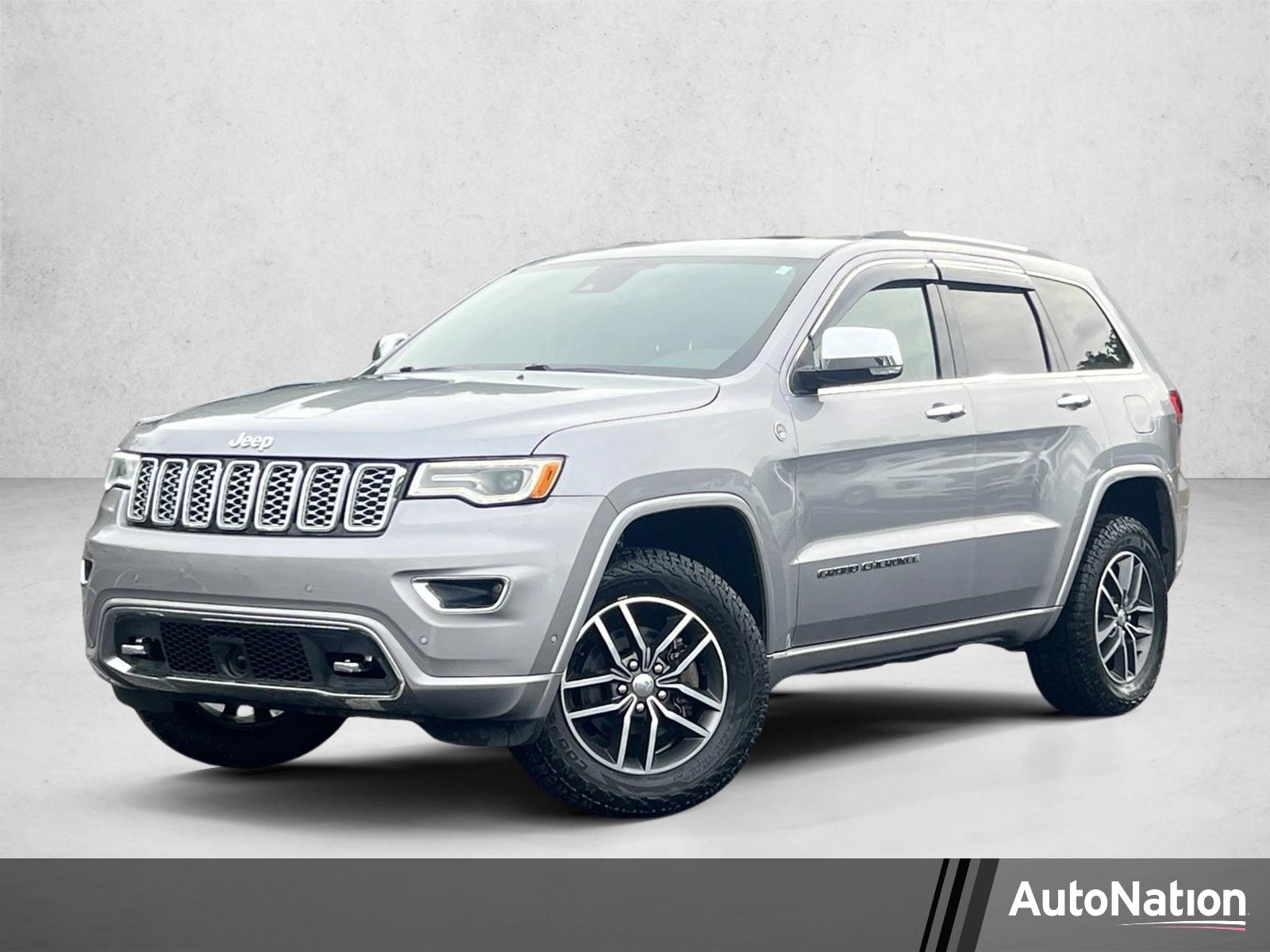 2018 Jeep Grand Cherokee Overland 4WD's photo