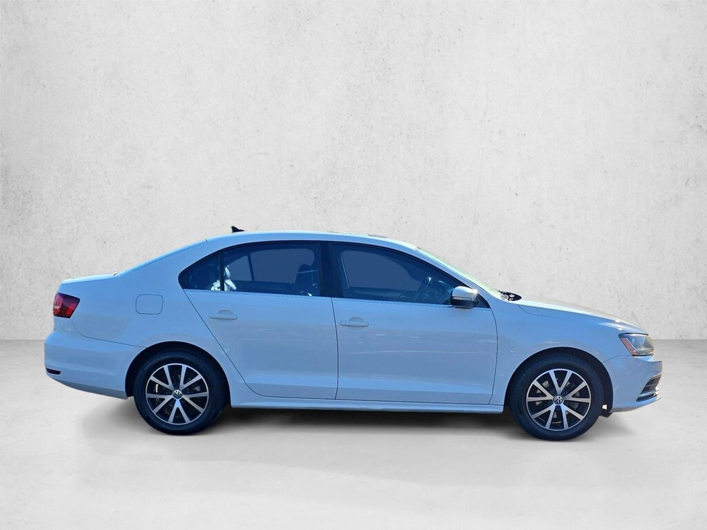 Used 2017 Volkswagen Jetta 1.4T SE Sedan