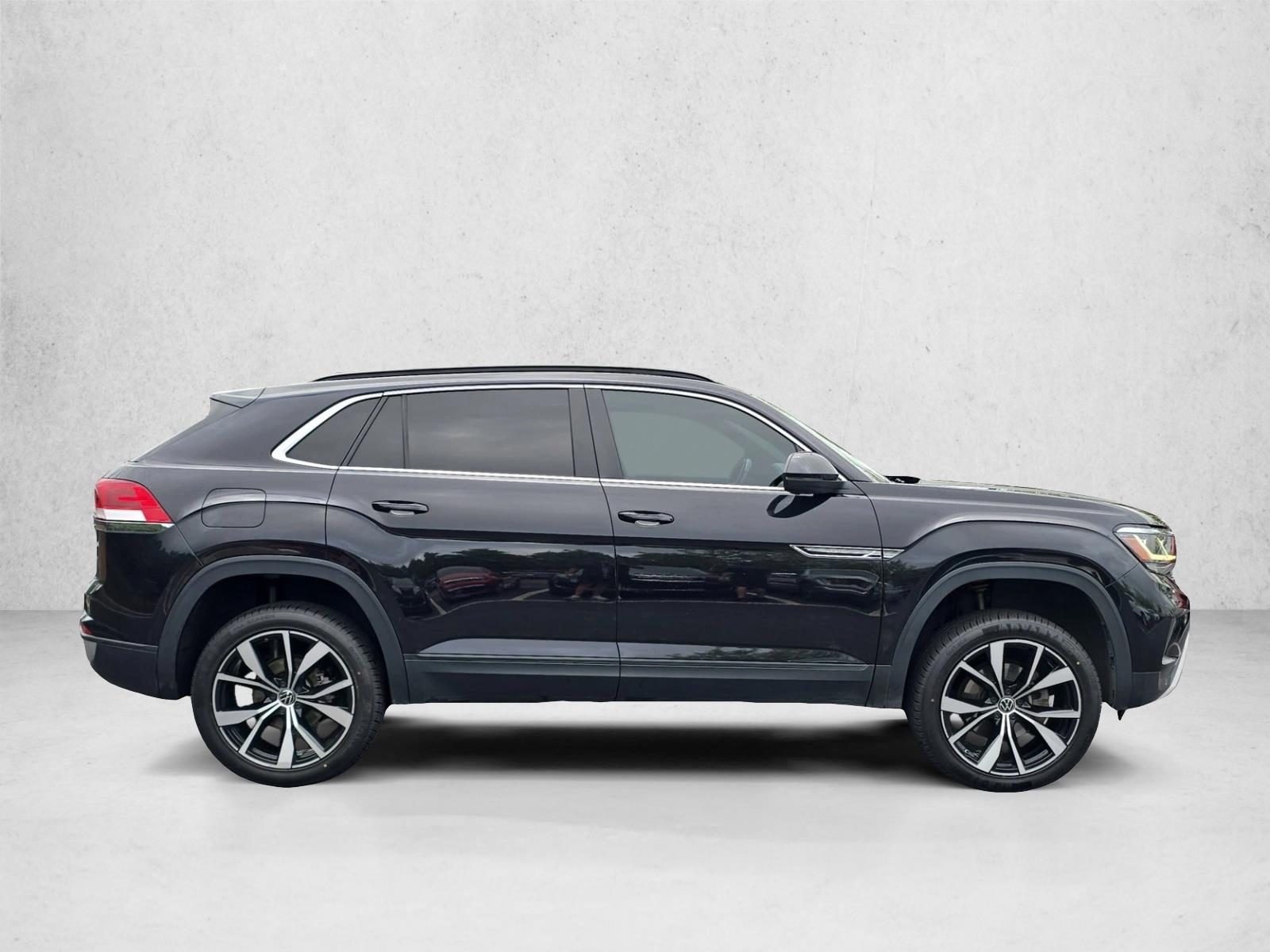 2020 Volkswagen Atlas Cross Sport V6 SEL photo 4