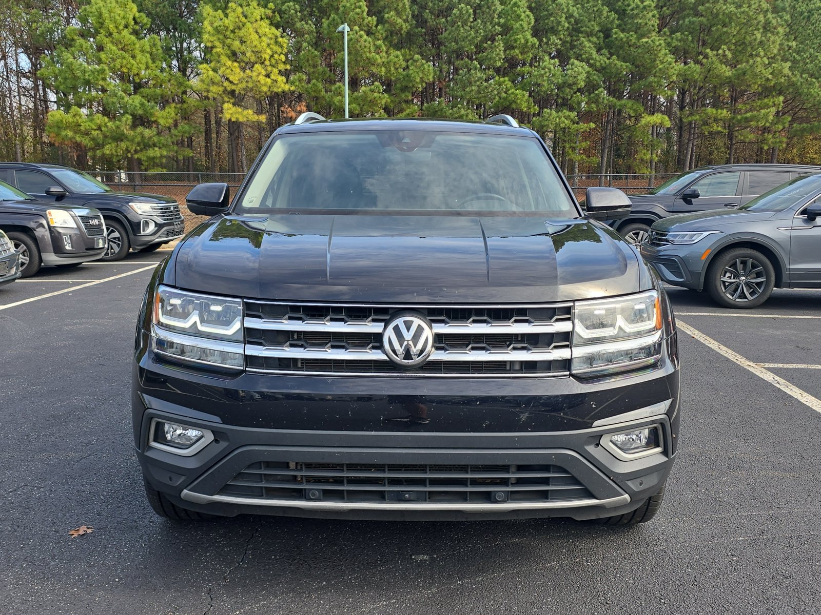 2019 Volkswagen Atlas V6 SEL Premium photo 2