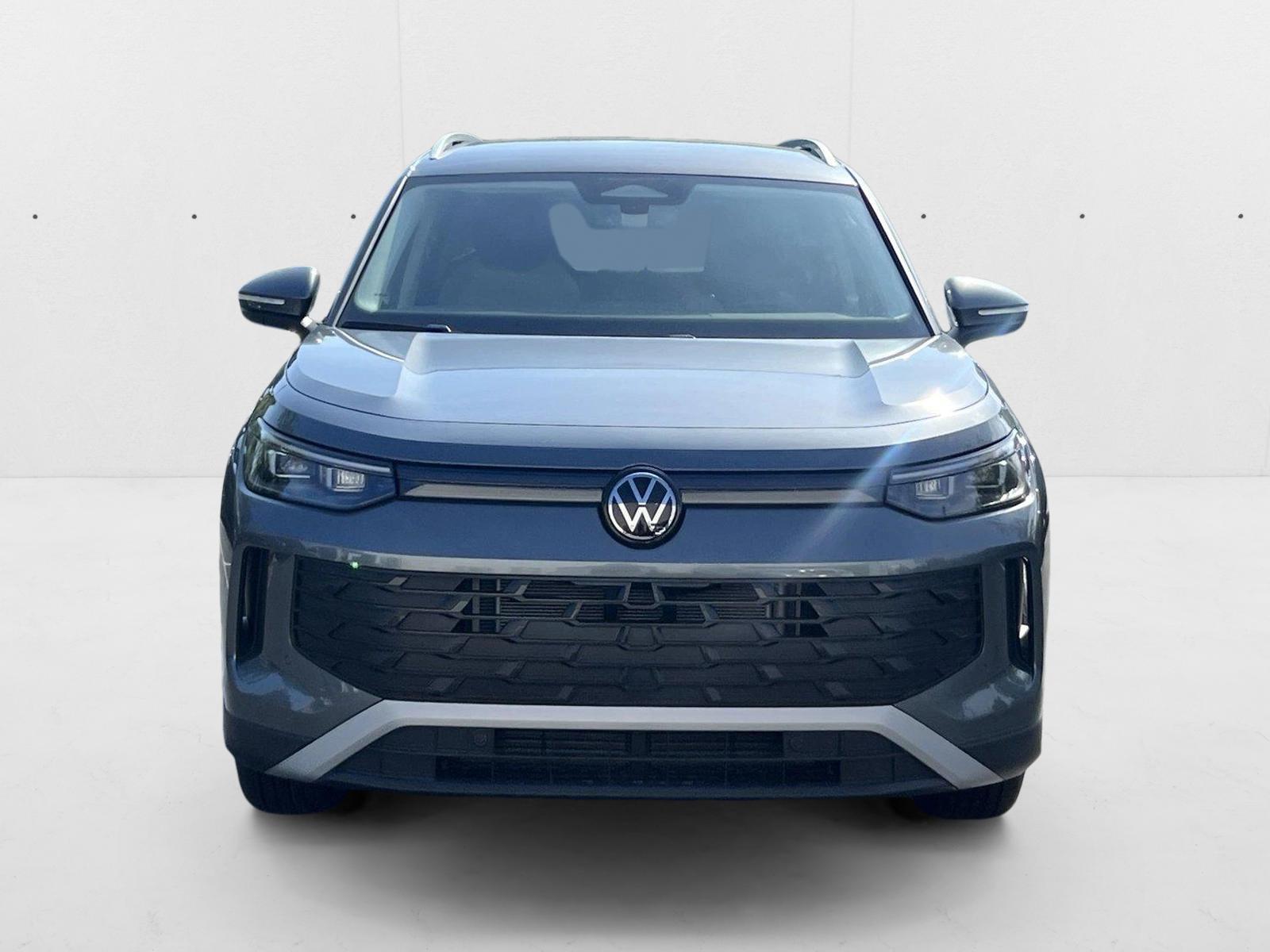 2025 Volkswagen Tiguan S photo 2