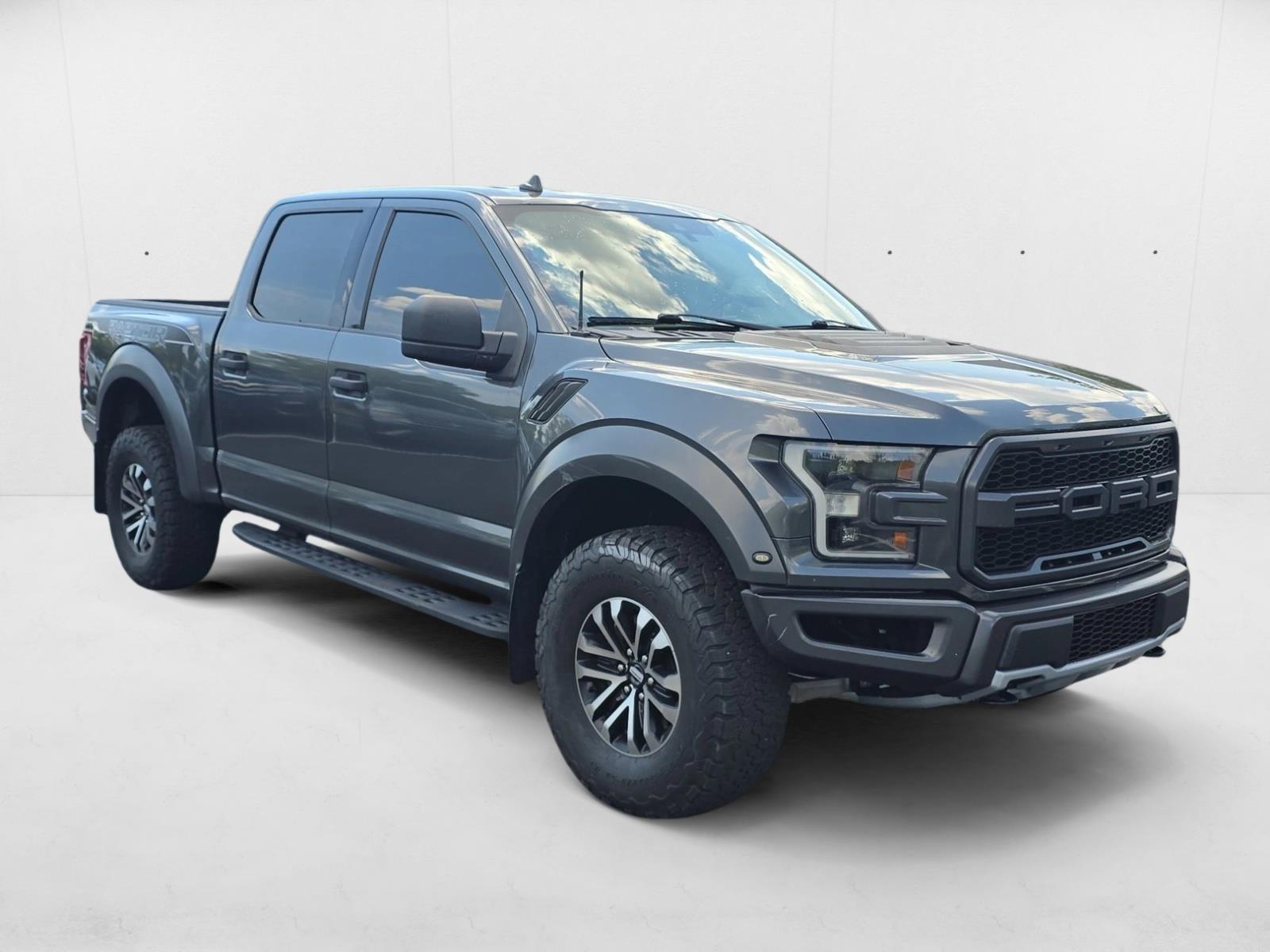 2019 Ford F-150 Raptor photo 3