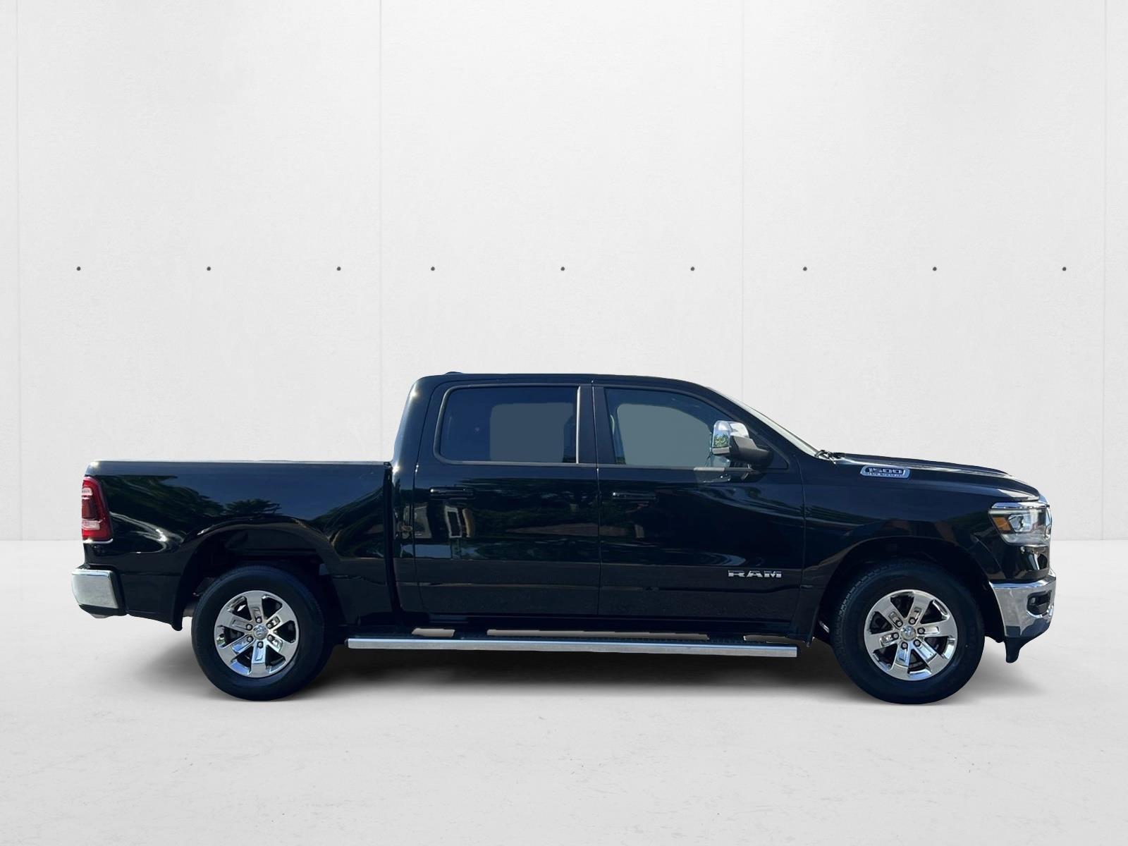 2023 Ram 1500 Laramie photo 4