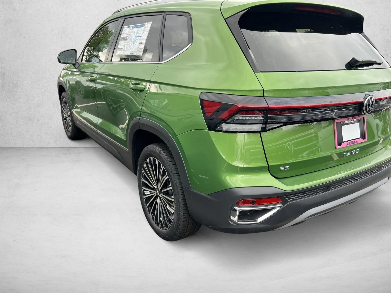 2025 Volkswagen Taos SE - Photo 14